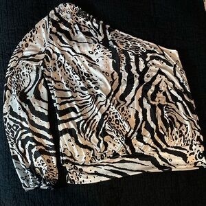 MODA International one sleeve top